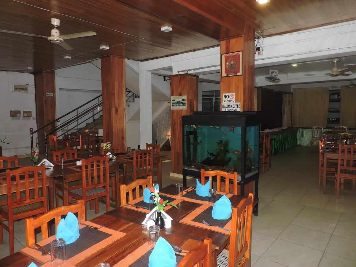 Green Park Beach Hotel Trikunamalaja Zewnętrze zdjęcie