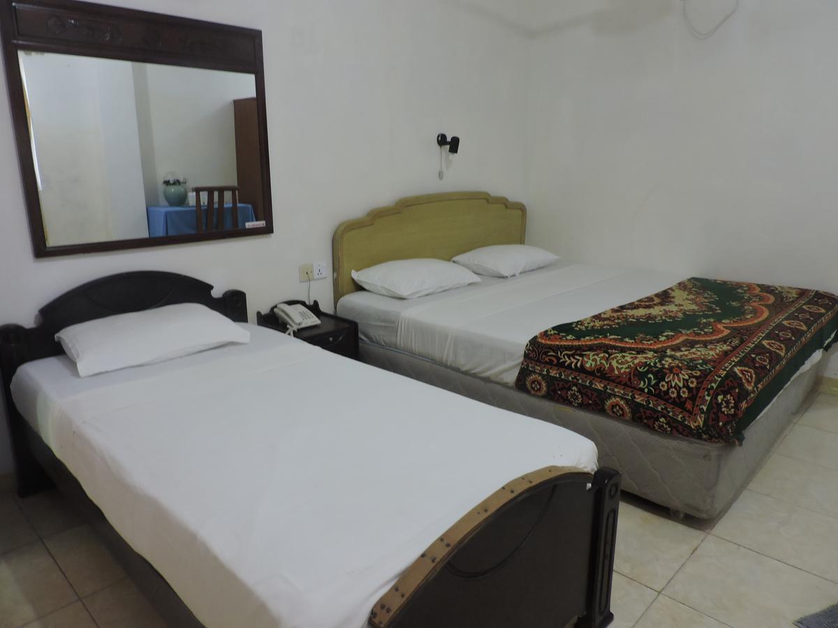 Green Park Beach Hotel Trikunamalaja Zewnętrze zdjęcie